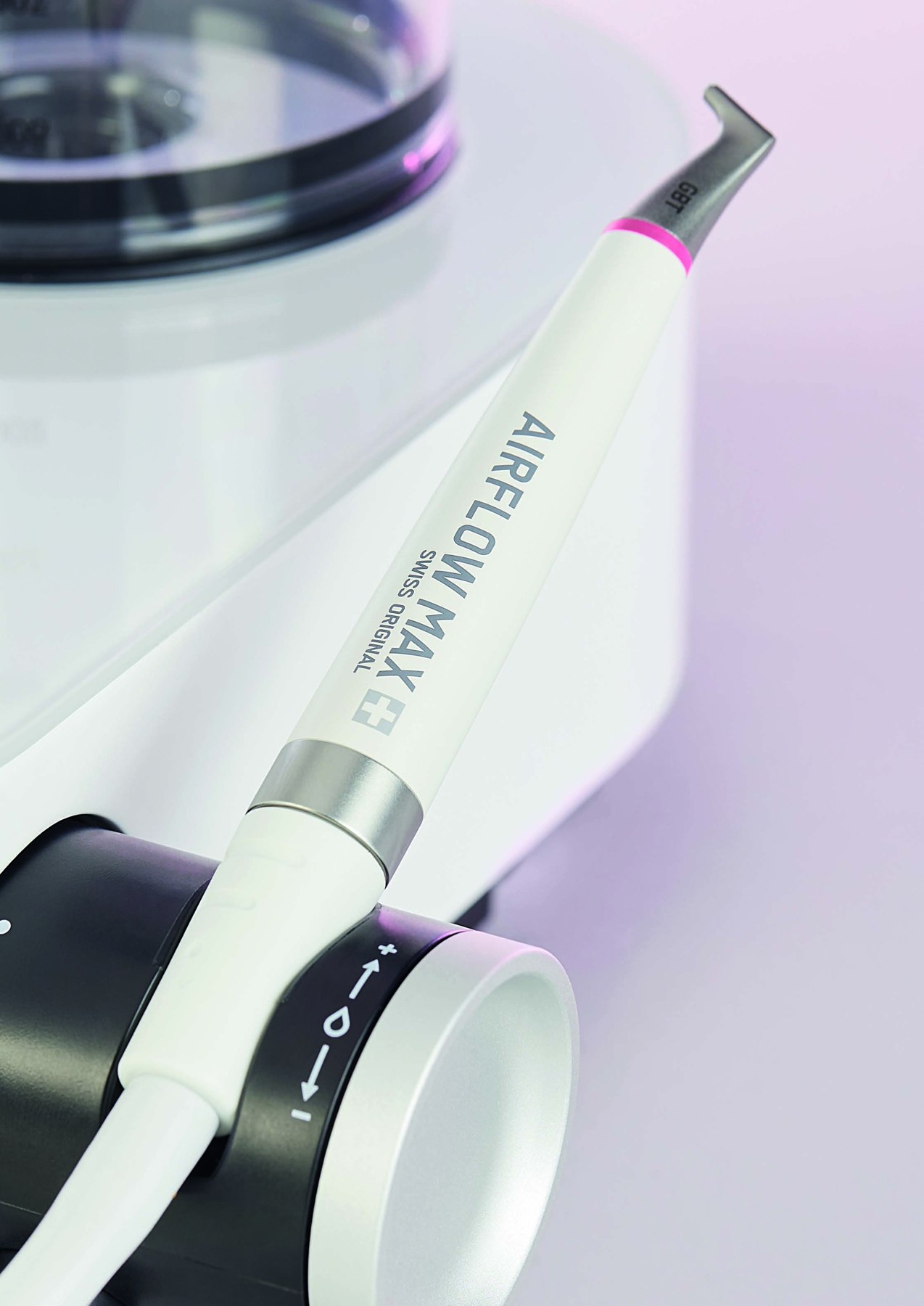 EMS AIRFLOW® MAX handpiece close-up